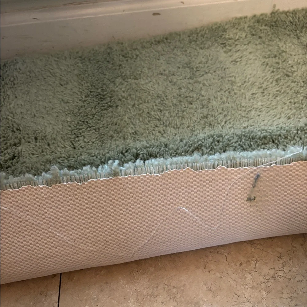 Soft Green Bath Mat Set